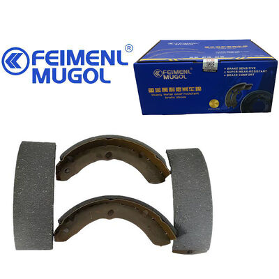 Bon prix Plaquette de frein haute performance K4425 5-47110059 OEM pour Isuzu 100P, conçue pour offrir un freinage fiable et une puissance d'arrêt constante. en ligne